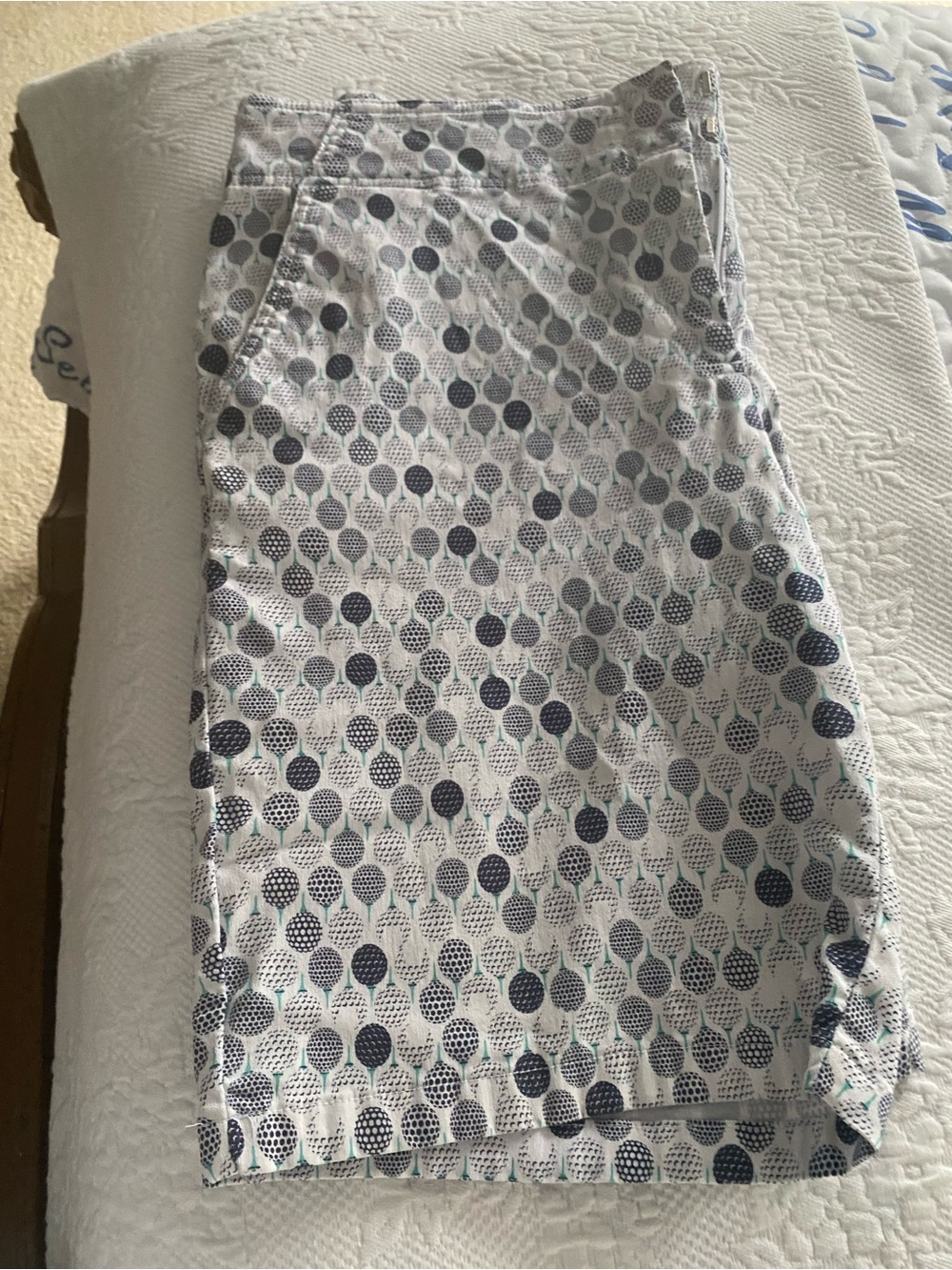 Izod White Golf shorts with Navy and Teal Dot Pattern